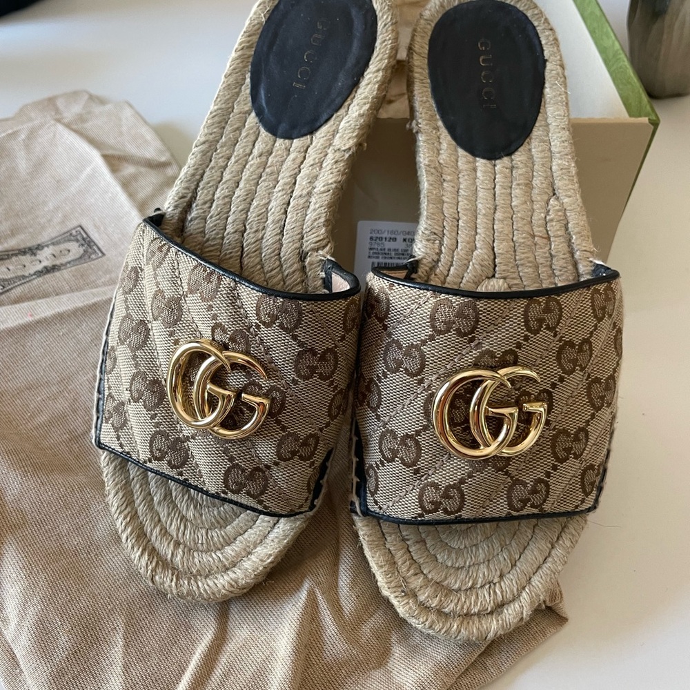Authentic Gucci canvas espadrille